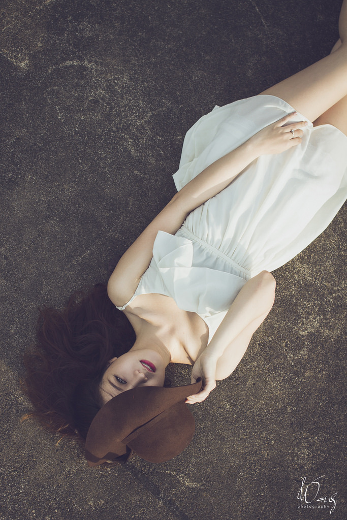 一夜強(qiáng)開二女處苞