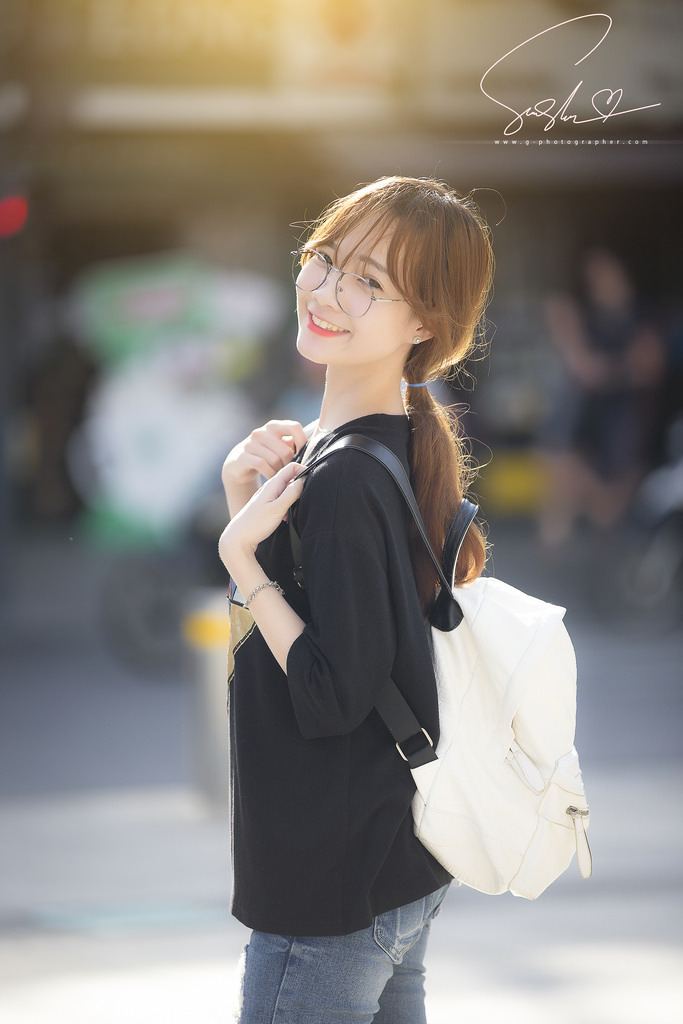 美女黃色免費看