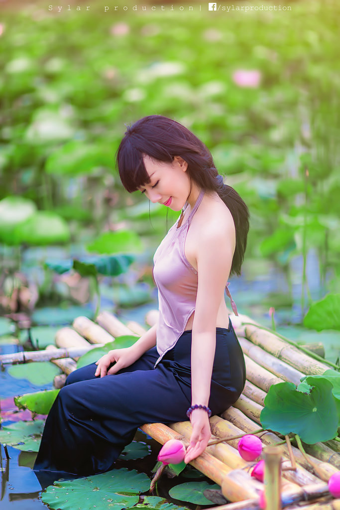 稞體美女